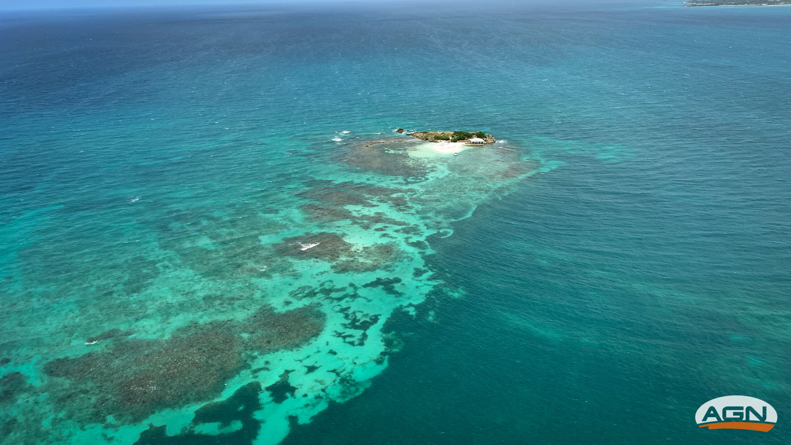 Read more about the article Létání v Karibiku #3 Antiqua 🇦🇬, Montserrat 🇲🇸 , Guadeloupe 🇬🇵 , Marie-Galante